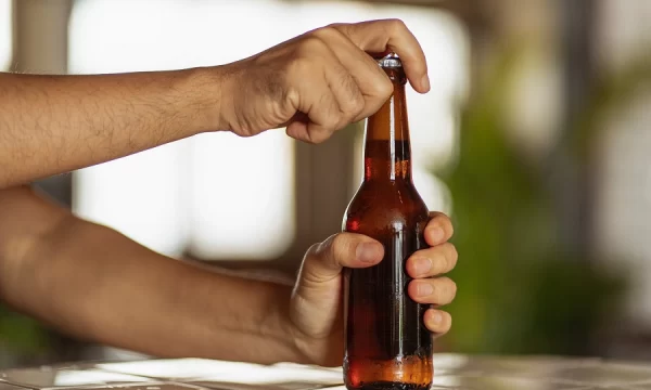 Употребление небольшого количества алкоголя снижает риск смерти